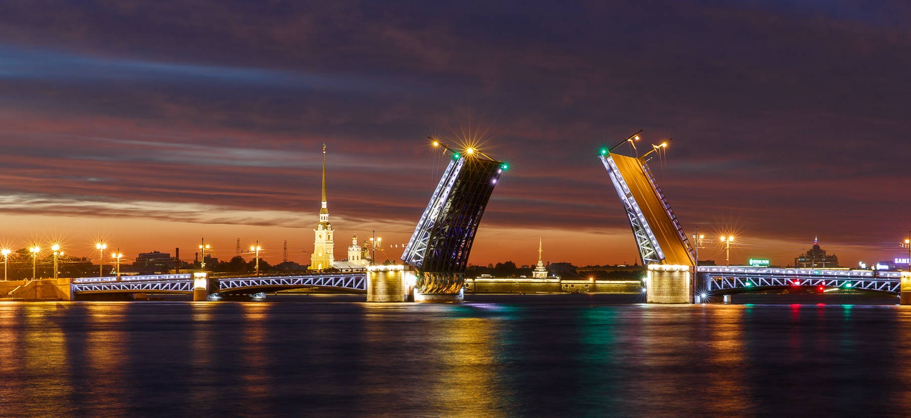 Дворцовый мост Питер - История